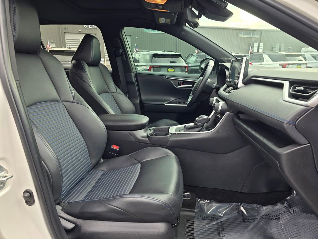 Used 2021 Toyota RAV4 XSE image 15
