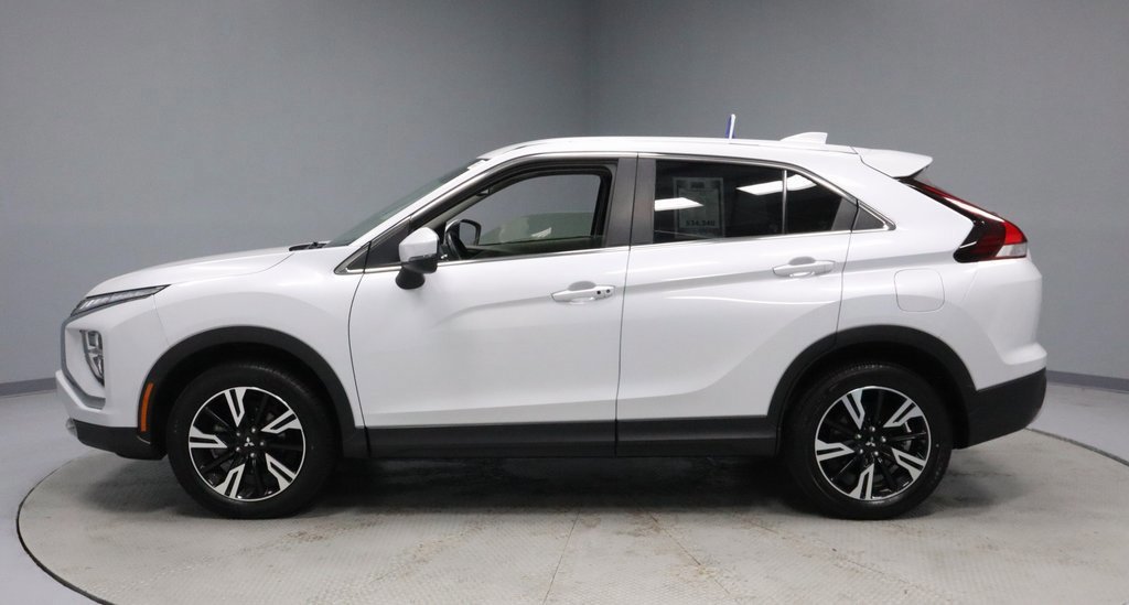Used 2024 Mitsubishi Eclipse Cross SE image 2