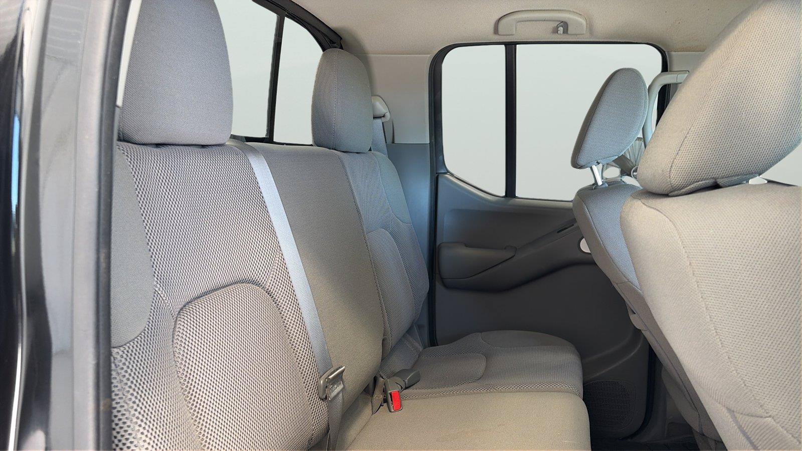 Used 2021 Nissan Frontier SV w/ Midnight Edition Floor Mats AWD/4WD image 15
