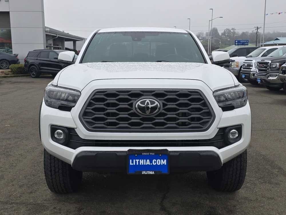 Used 2021 Toyota Tacoma TRD Off-Road w/ Technology Package image 8
