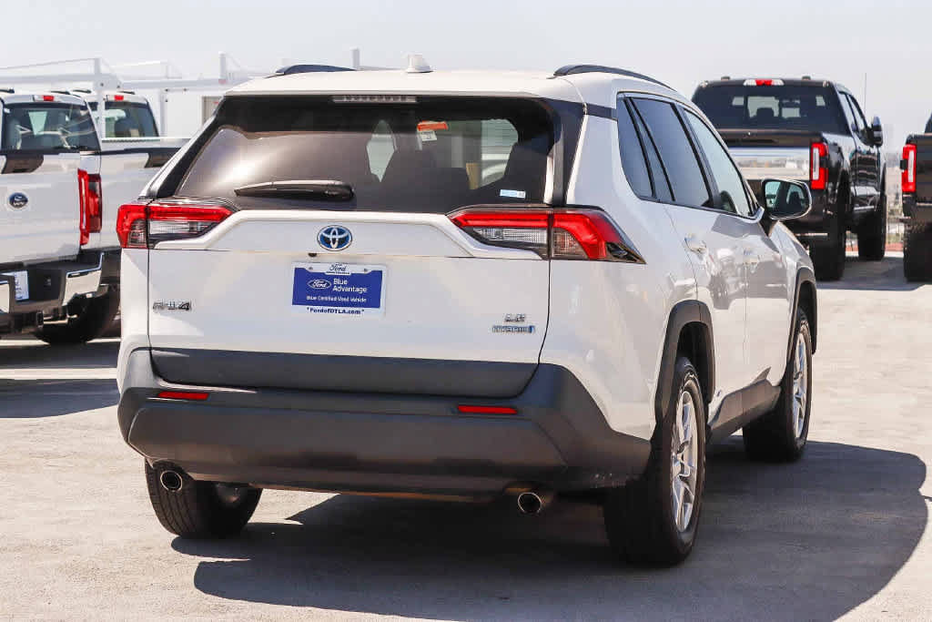 Used 2020 Toyota RAV4 LE w/ All Weather Liner Package AWD/4WD image 4