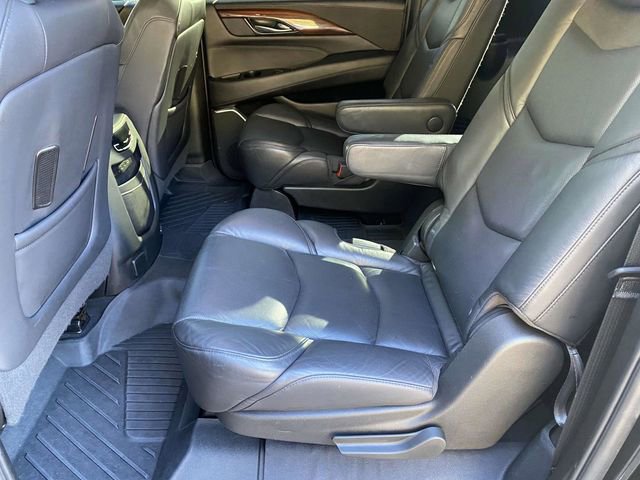 Used 2019 Cadillac Escalade ESV Premium Luxury image 15