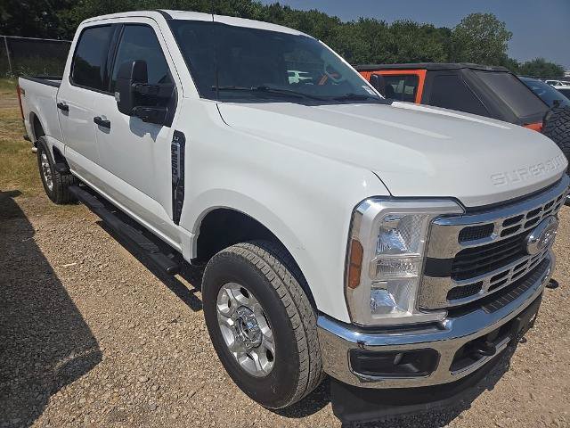 Certified 2025 Ford F250 XLT w/ FX4 Off-Road Package AWD/4WD image 5