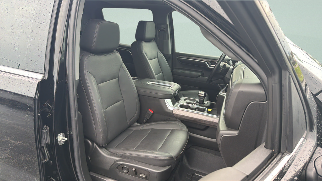 Used 2022 Chevrolet Silverado 1500 LTZ w/ LTZ Premium Package AWD/4WD image 19