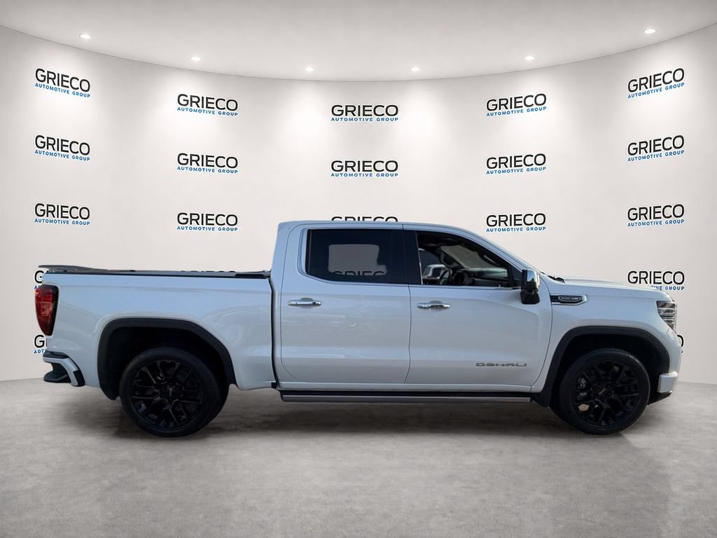 Used 2023 GMC Sierra 1500 Denali w/ Denali Reserve Package AWD/4WD image 8
