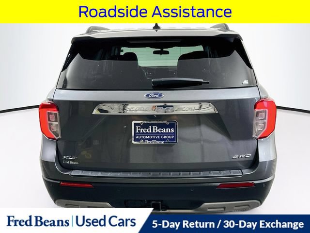 Certified 2023 Ford Explorer XLT w/ Equipment Group 202A AWD/4WD image 8