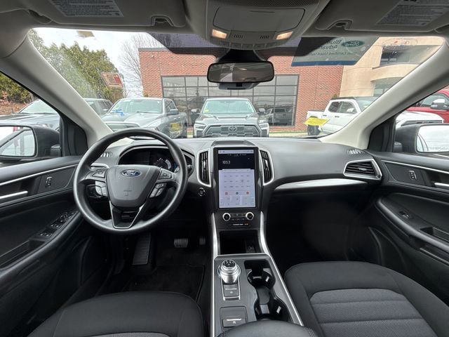 Certified 2024 Ford Edge SE image 17