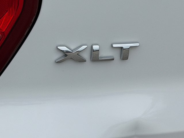 Certified 2017 Ford Explorer XLT FWD image 19
