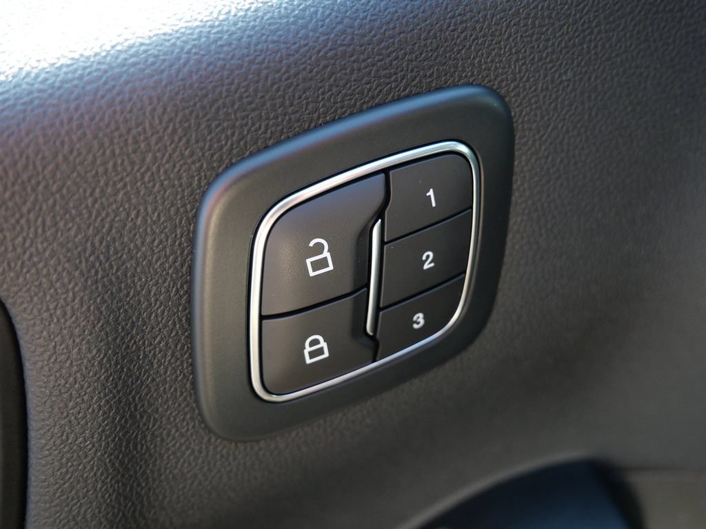 Certified 2024 Ford Escape Platinum AWD/4WD image 15