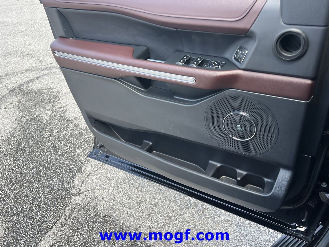 Certified 2024 Ford Expedition Limited RWD image 19