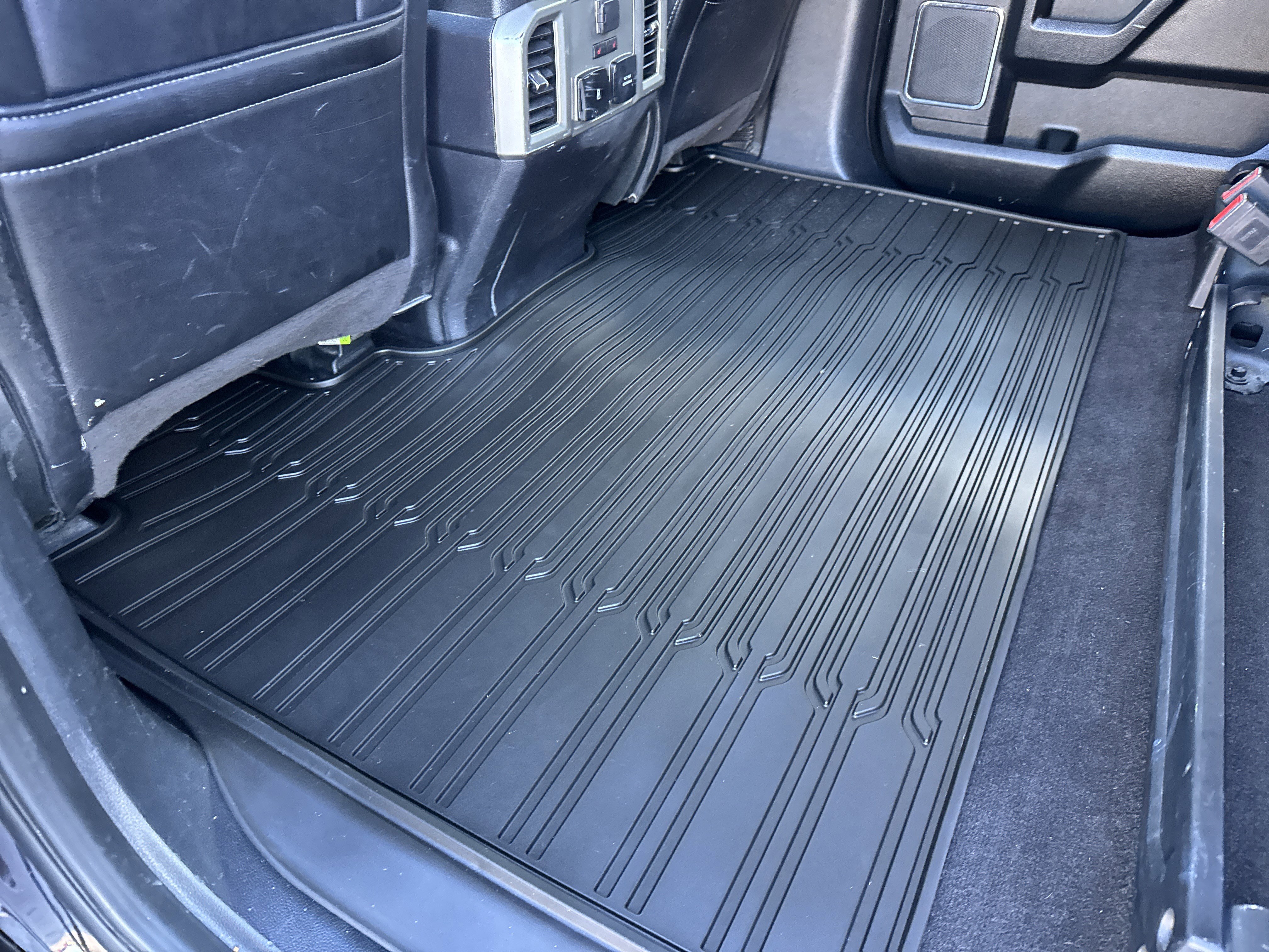 Certified 2020 Ford F150 Lariat w/ Equipment Group 502A Luxury image 34