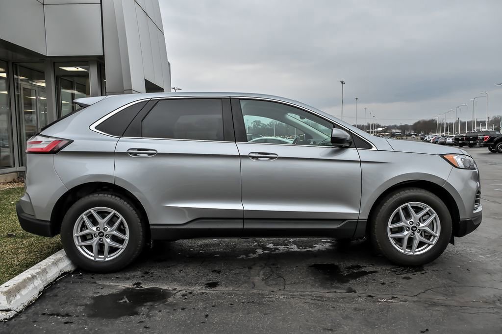 Certified 2024 Ford Edge SEL image 7