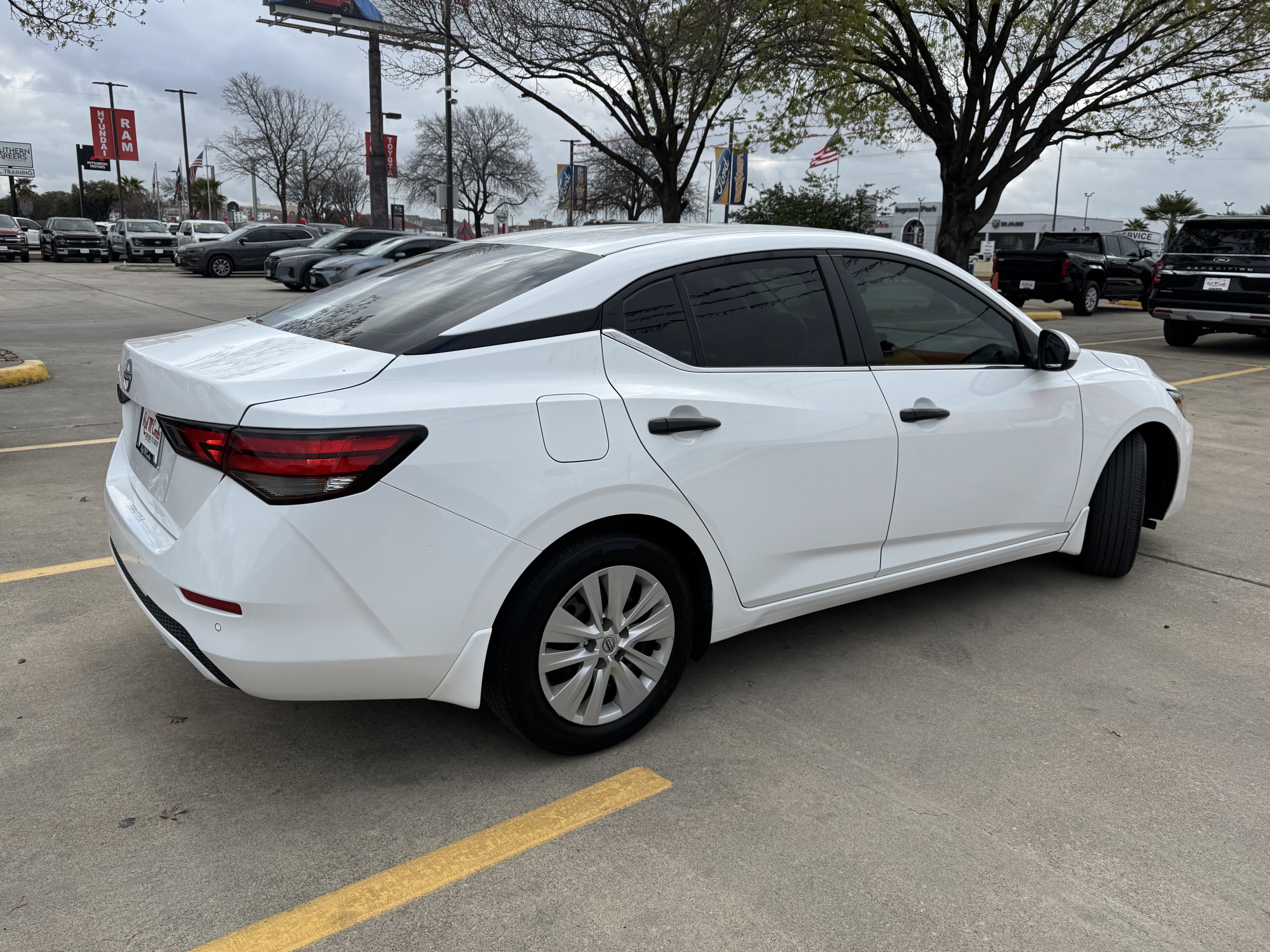 Used 2024 Nissan Sentra S image 5