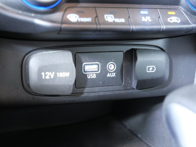 Used 2020 Hyundai Veloster 2.0 FWD image 23