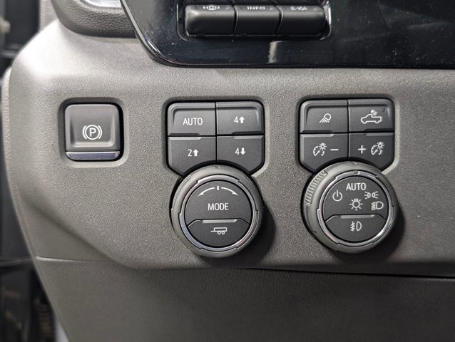 Used 2025 Chevrolet Silverado 1500 LTZ AWD/4WD image 8