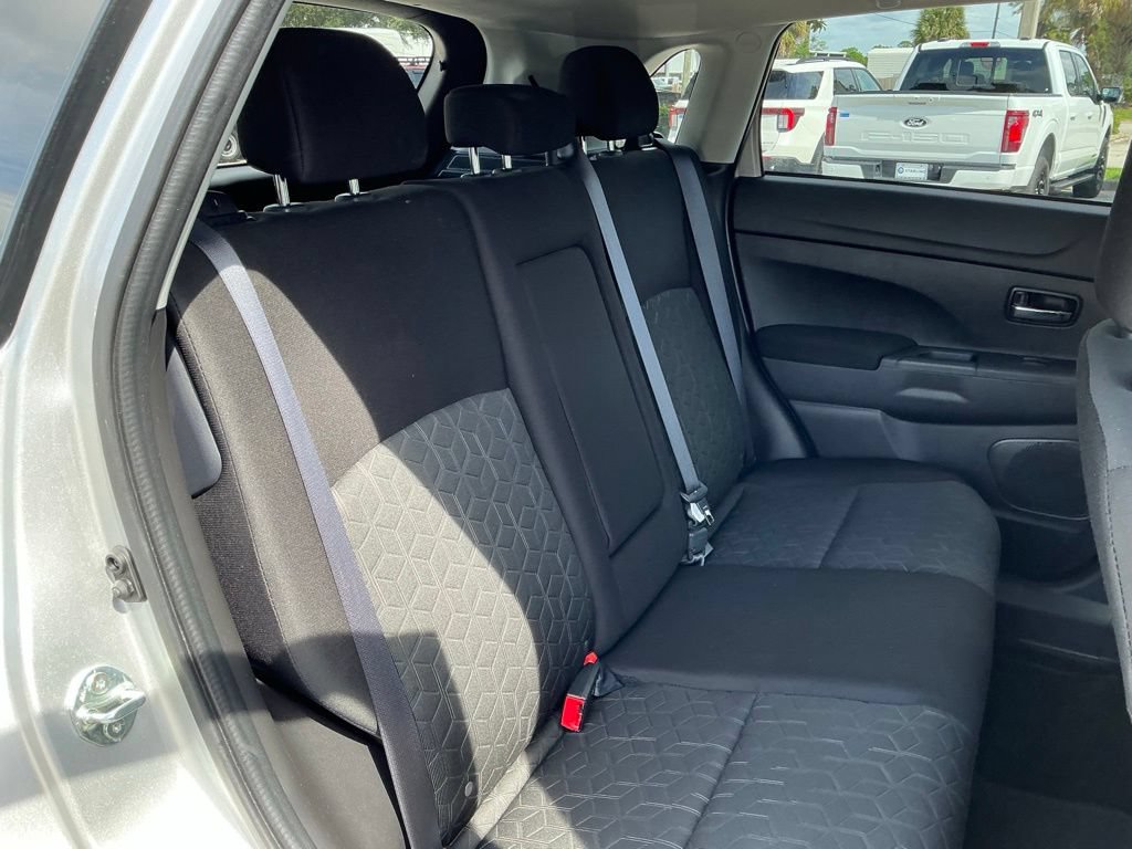 Used 2025 Mitsubishi Outlander Sport ES AWD/4WD image 21