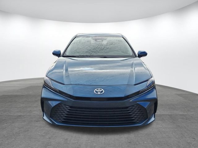 Used 2025 Toyota Camry LE image 7