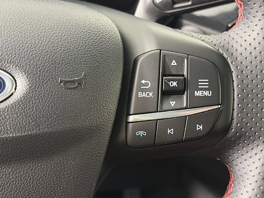 Certified 2025 Ford Escape ST-Line Select AWD/4WD image 18