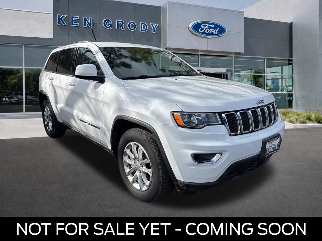 Used 2021 Jeep Grand Cherokee Laredo image 1