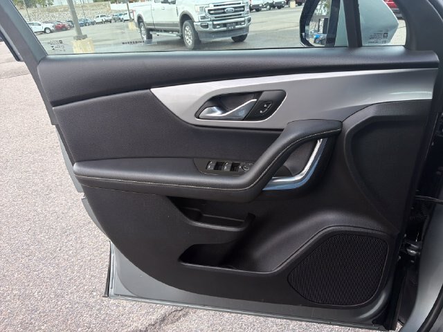 Used 2025 Chevrolet Blazer LT FWD image 22