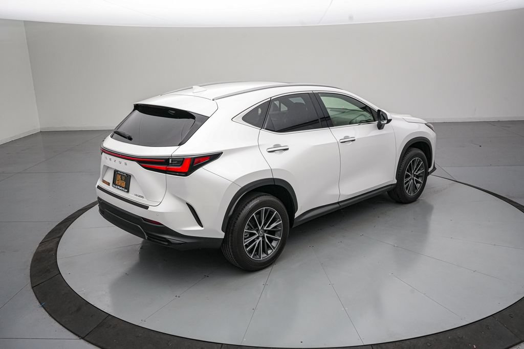 Used 2024 Lexus NX 250 FWD image 4