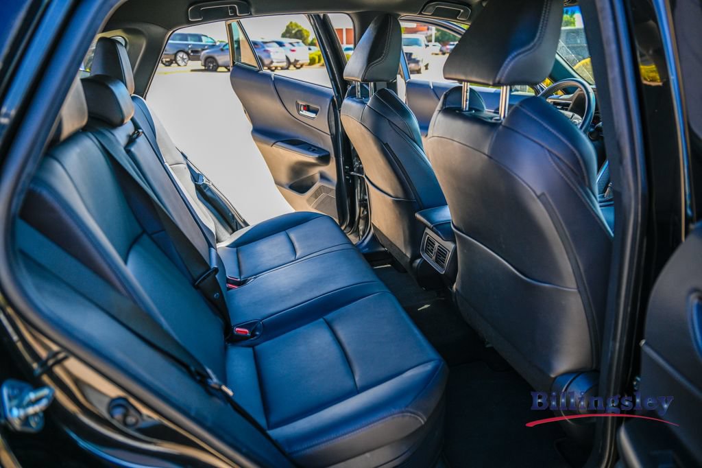 Used 2023 Toyota Venza Nightshade AWD/4WD image 14