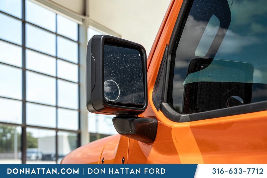 Used 2025 Jeep Wrangler Unlimited Rubicon w/ Convenience Group AWD/4WD image 30