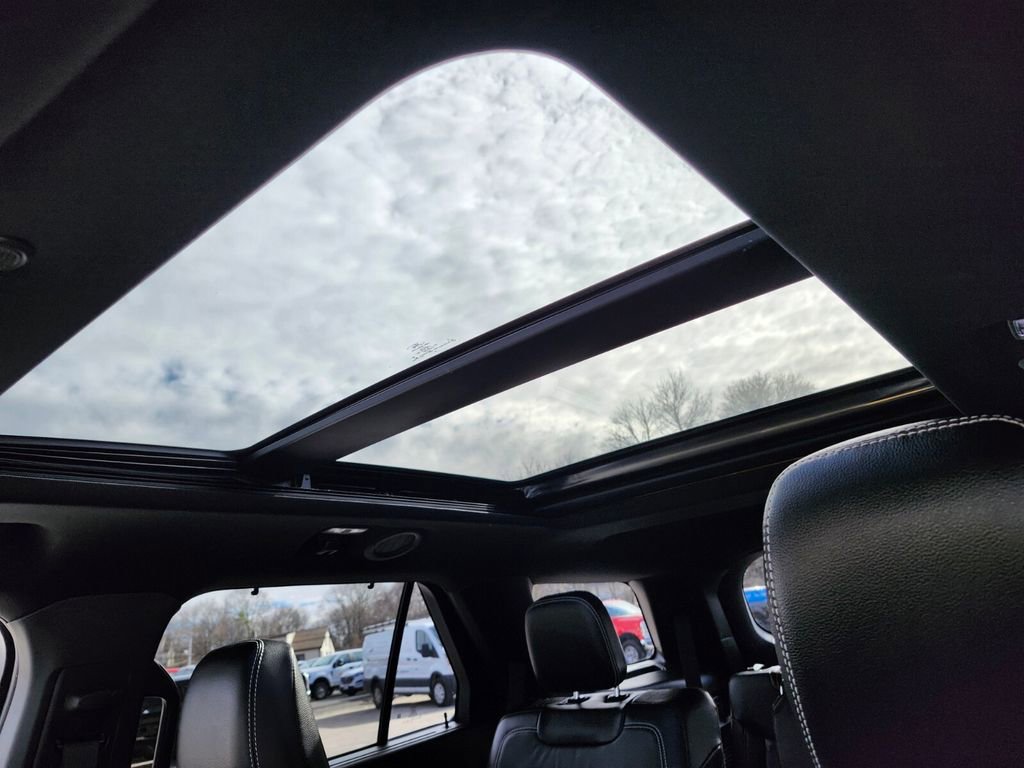 Certified 2022 Ford Explorer ST w/ Equipment Group 401A image 22