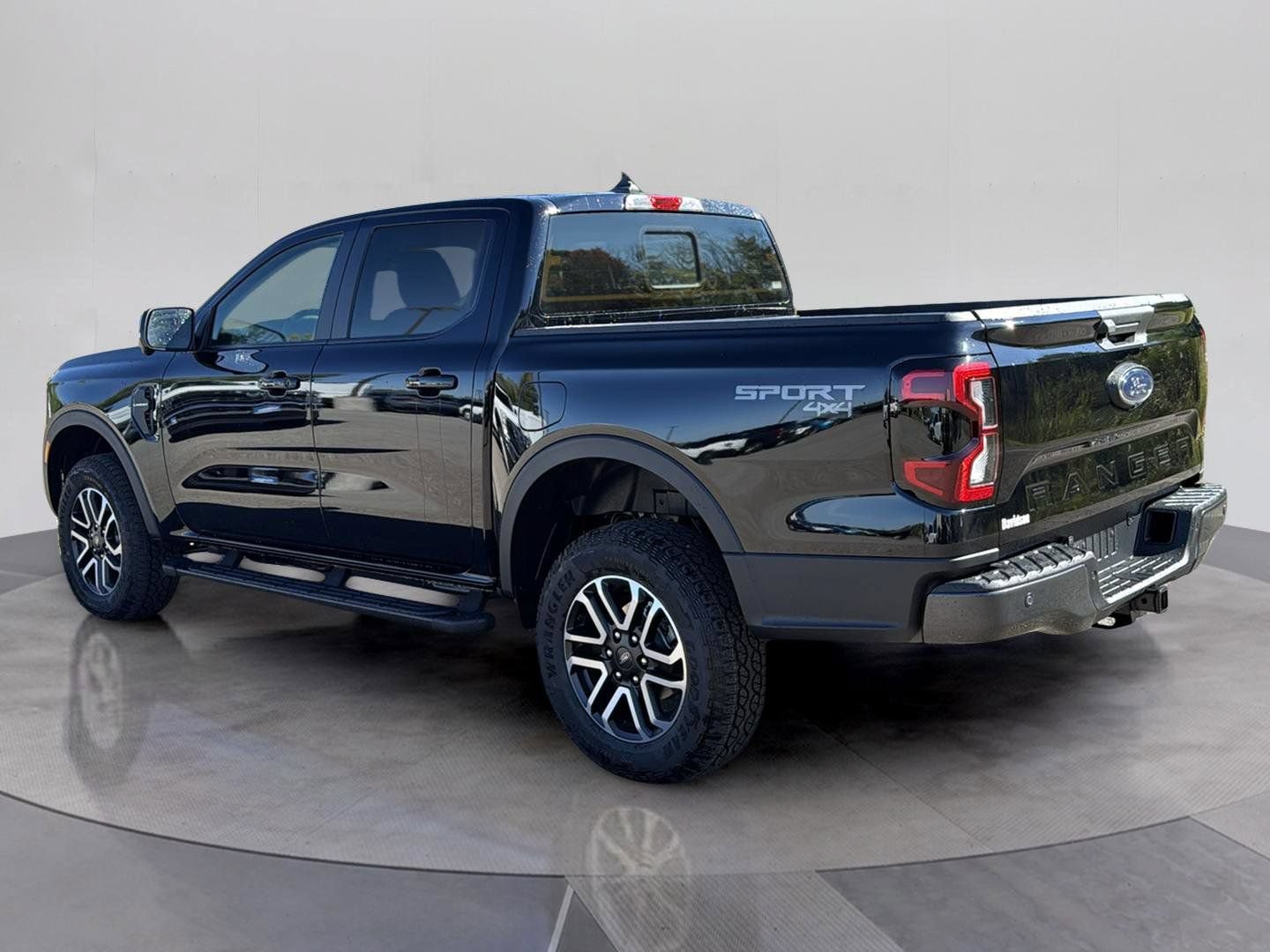 Certified 2025 Ford Ranger Lariat w/ Advanced Towing Package AWD/4WD image 10