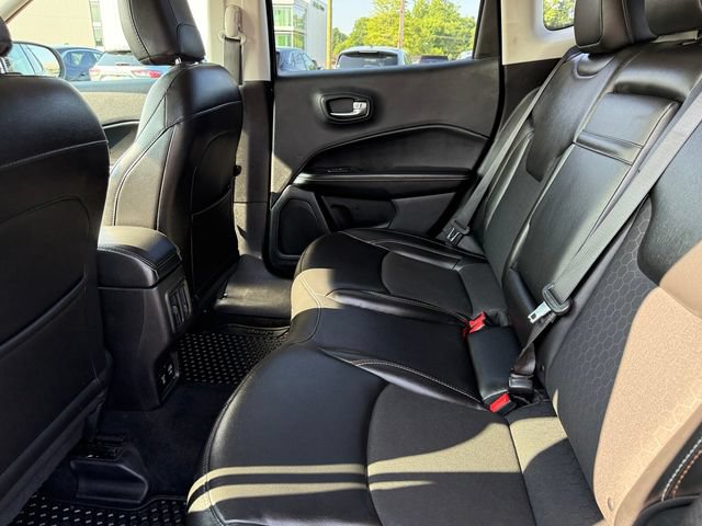 Used 2019 Jeep Compass Latitude w/ Cold Weather Group AWD/4WD image 19