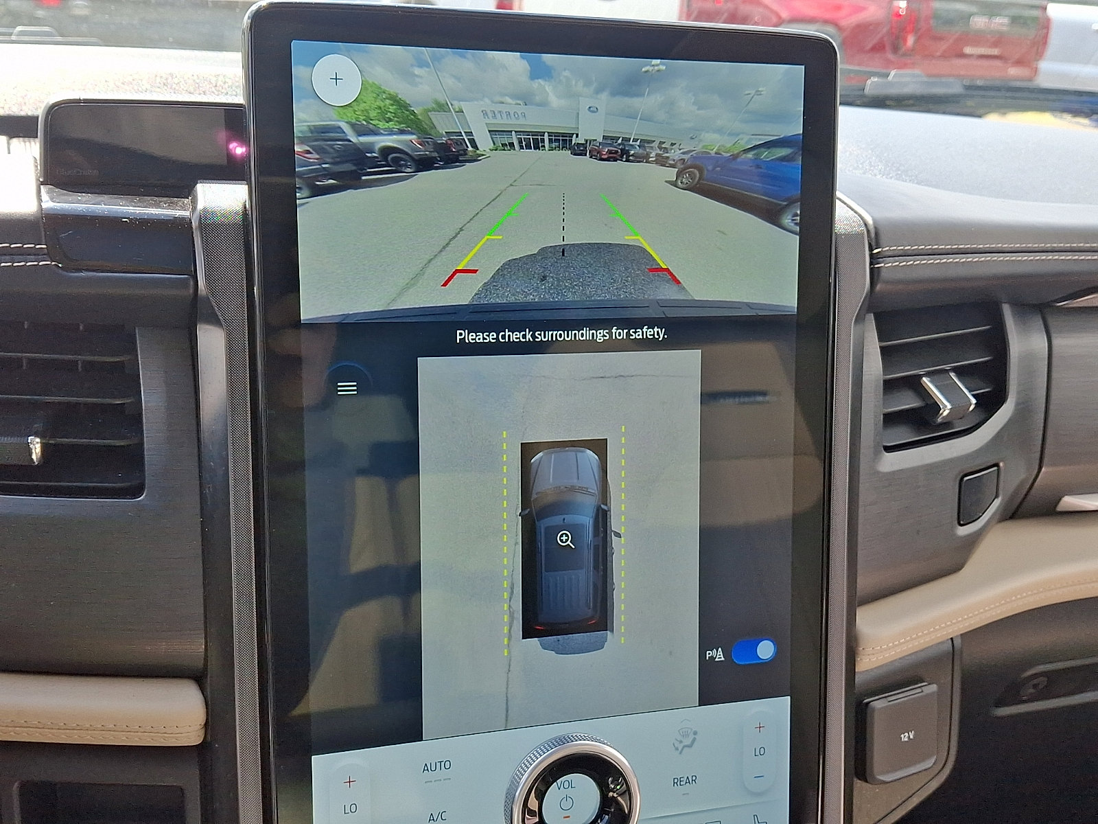 Certified 2022 Ford Expedition Max Platinum image 25