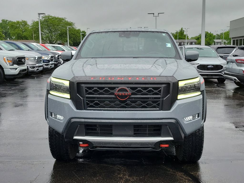 Used 2022 Nissan Frontier PRO-4X w/ Technology Package AWD/4WD image 2