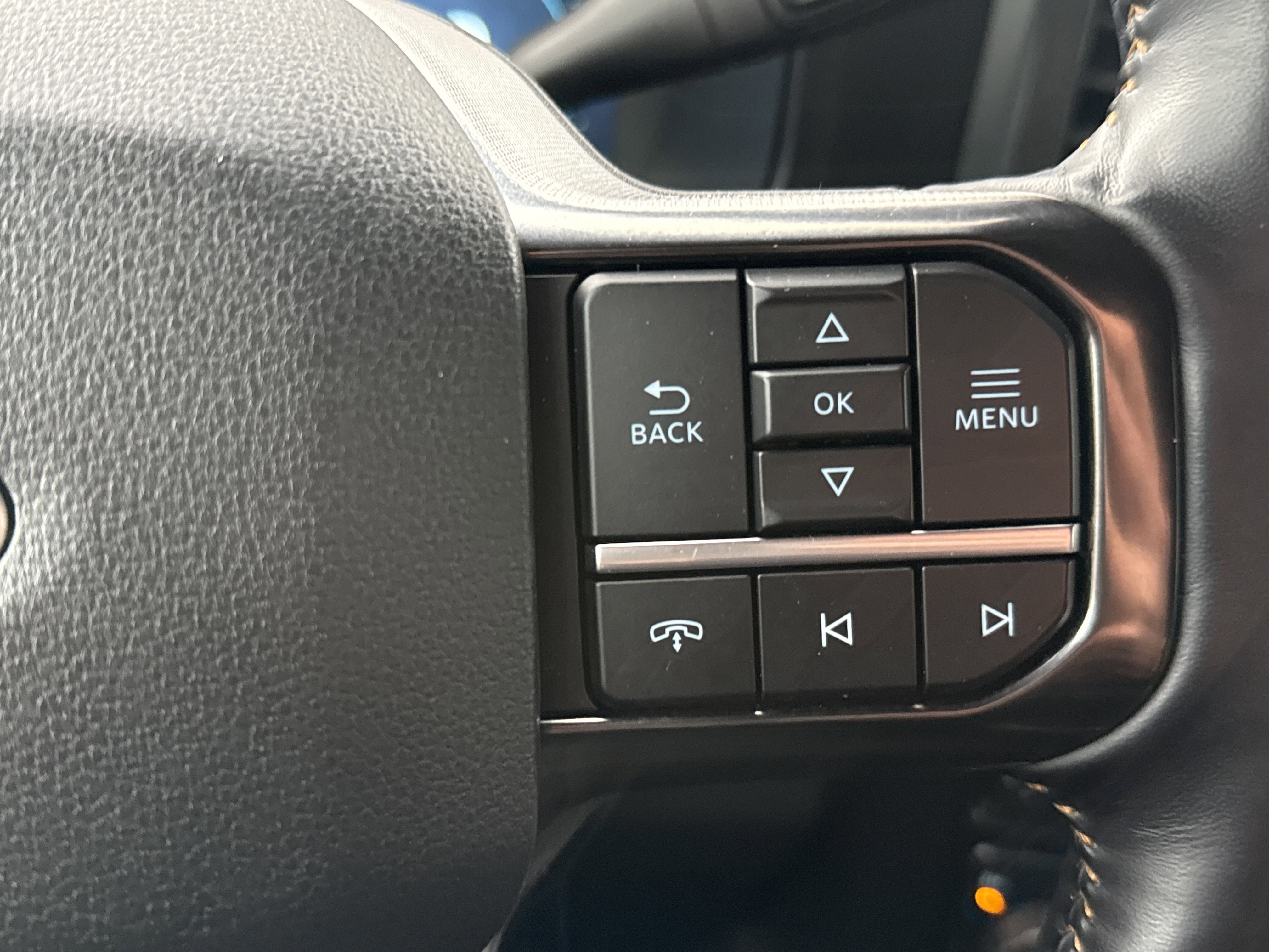 Certified 2023 Ford F350 Platinum w/ FX4 Off-Road Package image 14