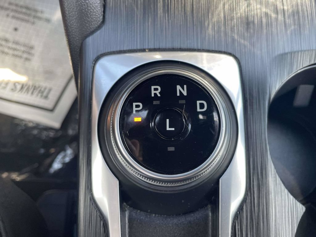 Certified 2025 Ford Escape ST-Line AWD/4WD image 17