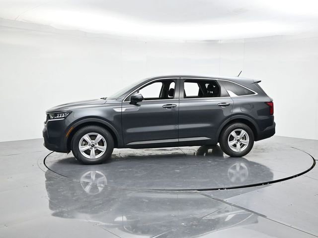 Used 2023 Kia Sorento LX image 6