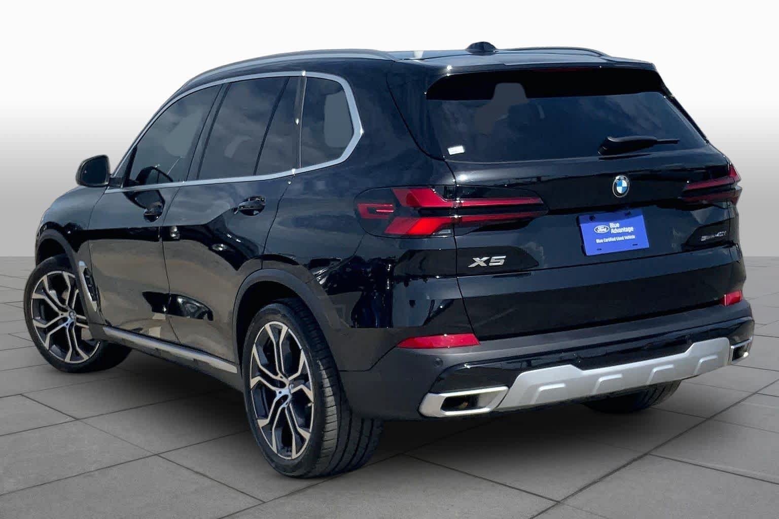 Used 2024 BMW X5 sDrive40i w/ Parking Assistance Package RWD image 12
