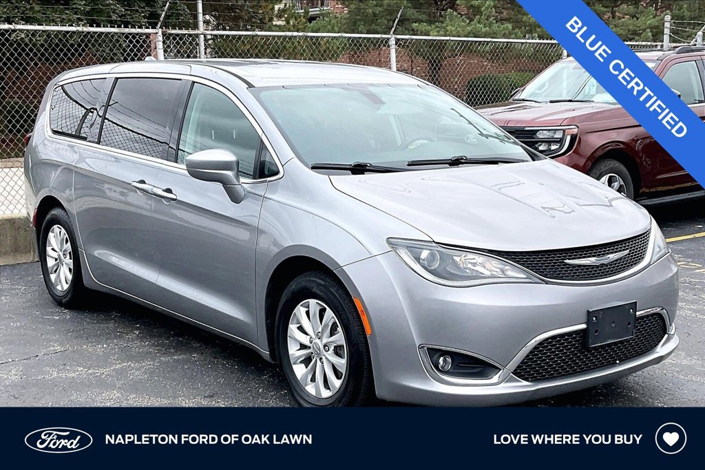 Used 2019 Chrysler Pacifica Touring Plus w/ Cold Weather Group