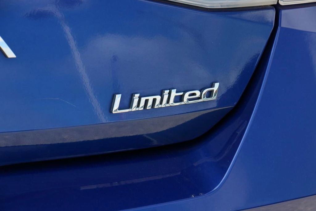 Used 2021 Hyundai Elantra Limited w/ Cargo Package FWD image 8