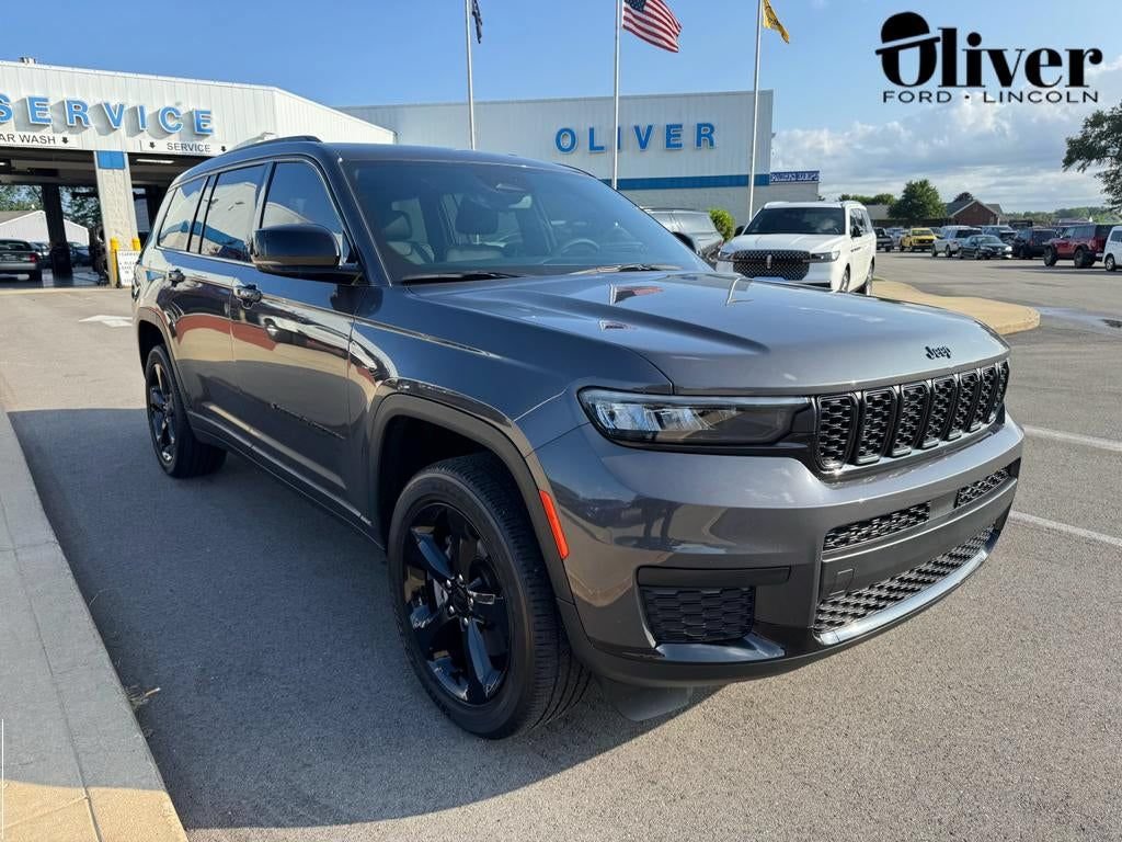 Used 2023 Jeep Grand Cherokee L Laredo AWD/4WD image 1