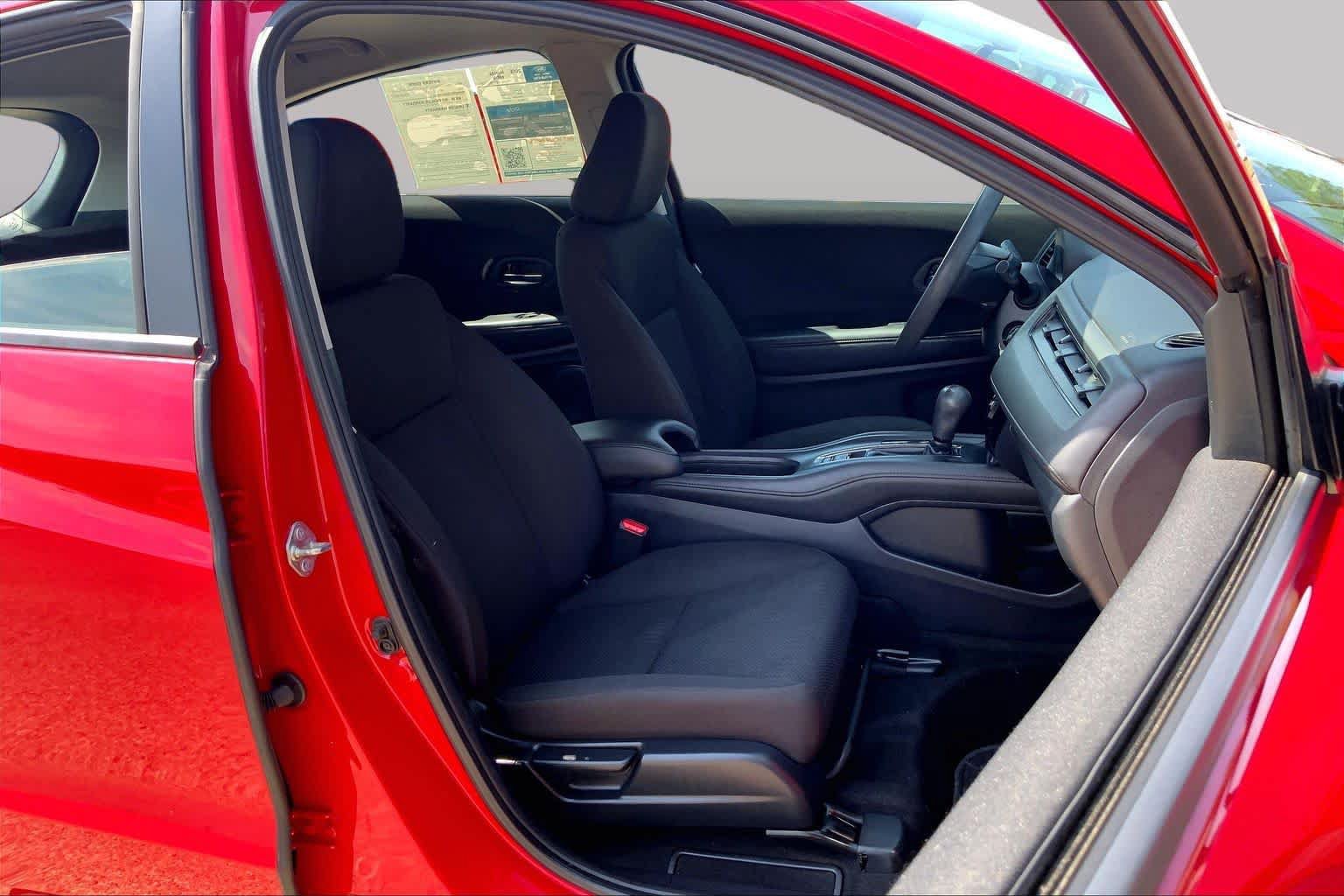 Used 2018 Honda HR-V LX image 9