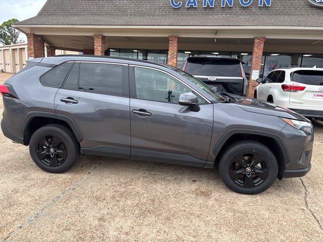 Used 2025 Toyota RAV4 XLE FWD image 7