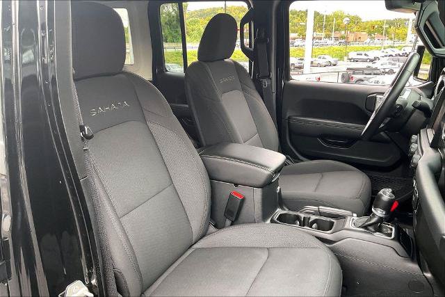 Used 2023 Jeep Wrangler Unlimited Sahara w/ LED Lighting Group AWD/4WD image 7