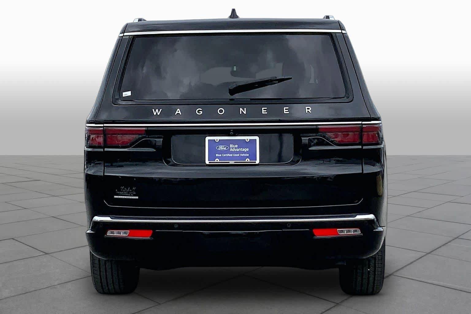 Used 2023 Jeep Wagoneer L 4WD w/ Convenience Group I image 5