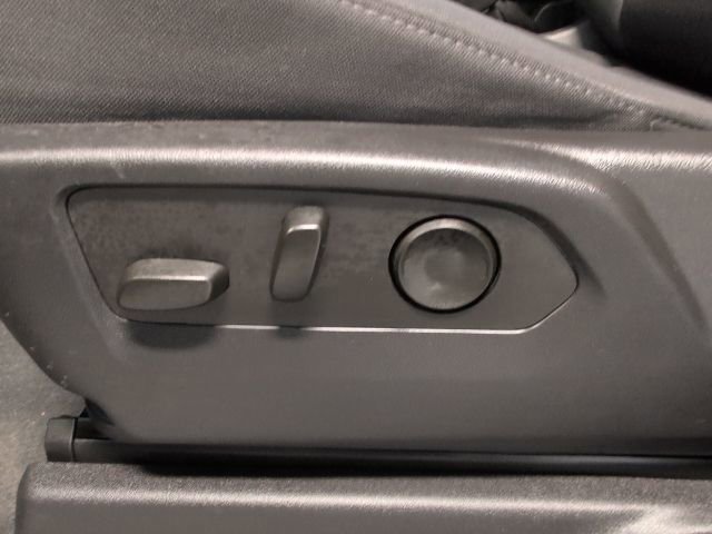 Used 2023 Chevrolet Silverado 1500 Custom image 12