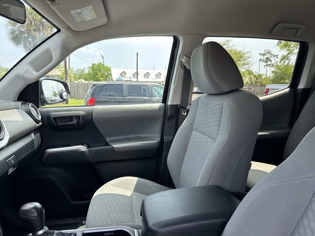 Used 2023 Toyota Tacoma SR5 w/ SR5 Appearance Package RWD image 15