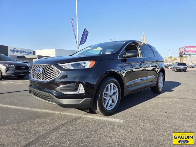 Certified 2024 Ford Edge SEL w/ Convenience Package AWD/4WD image 3