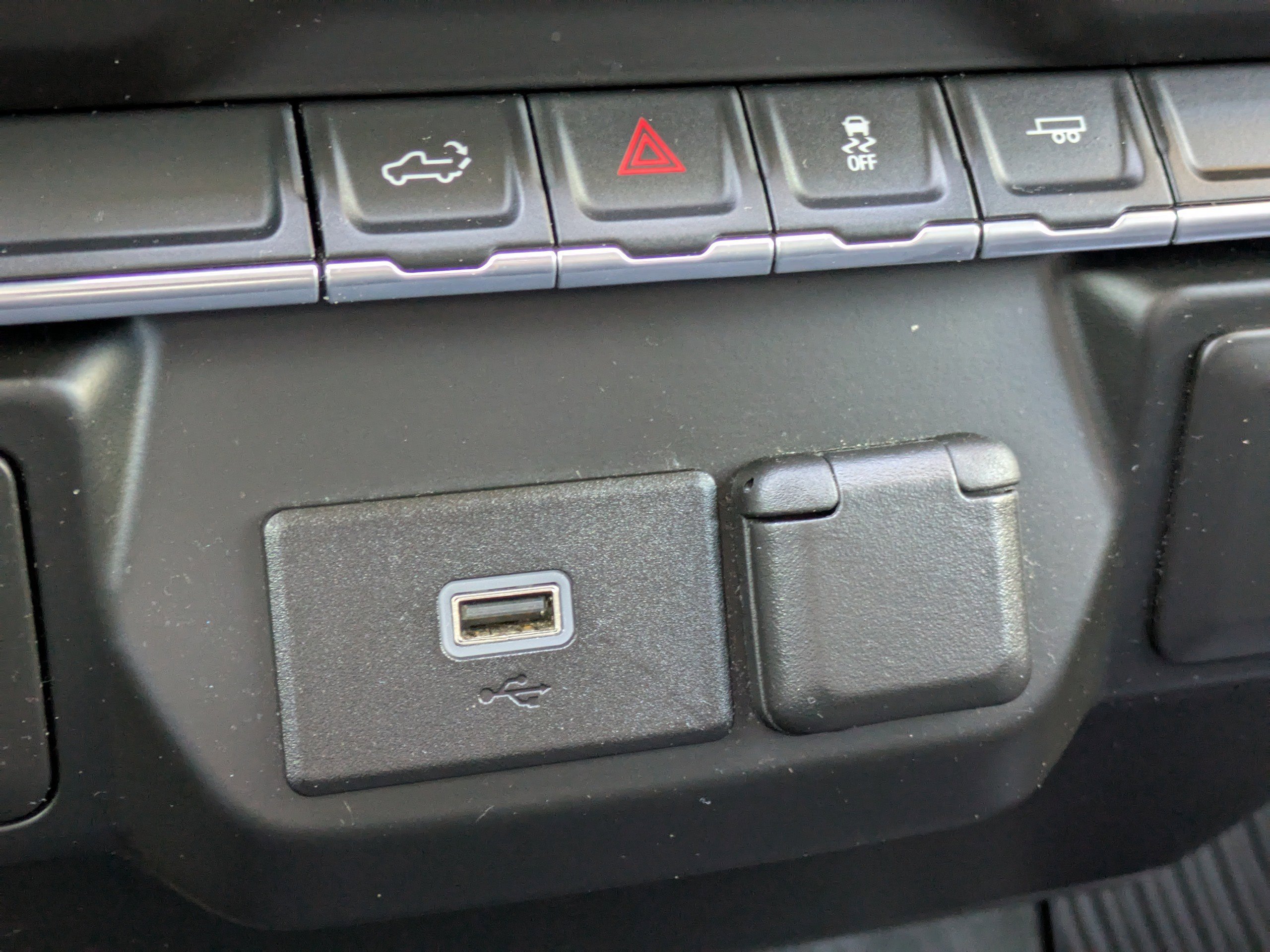 Used 2020 Chevrolet Silverado 1500 Custom w/ Custom Value Package image 27