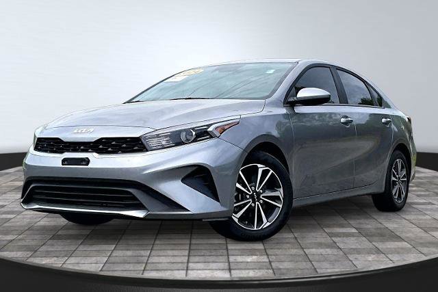 Used 2023 Kia Forte GT-Line w/ GT-Line Premium Package FWD image 12