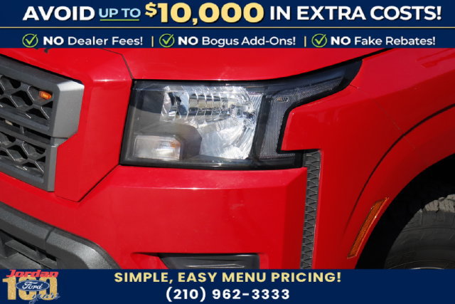Used 2022 Nissan Frontier SV RWD image 2
