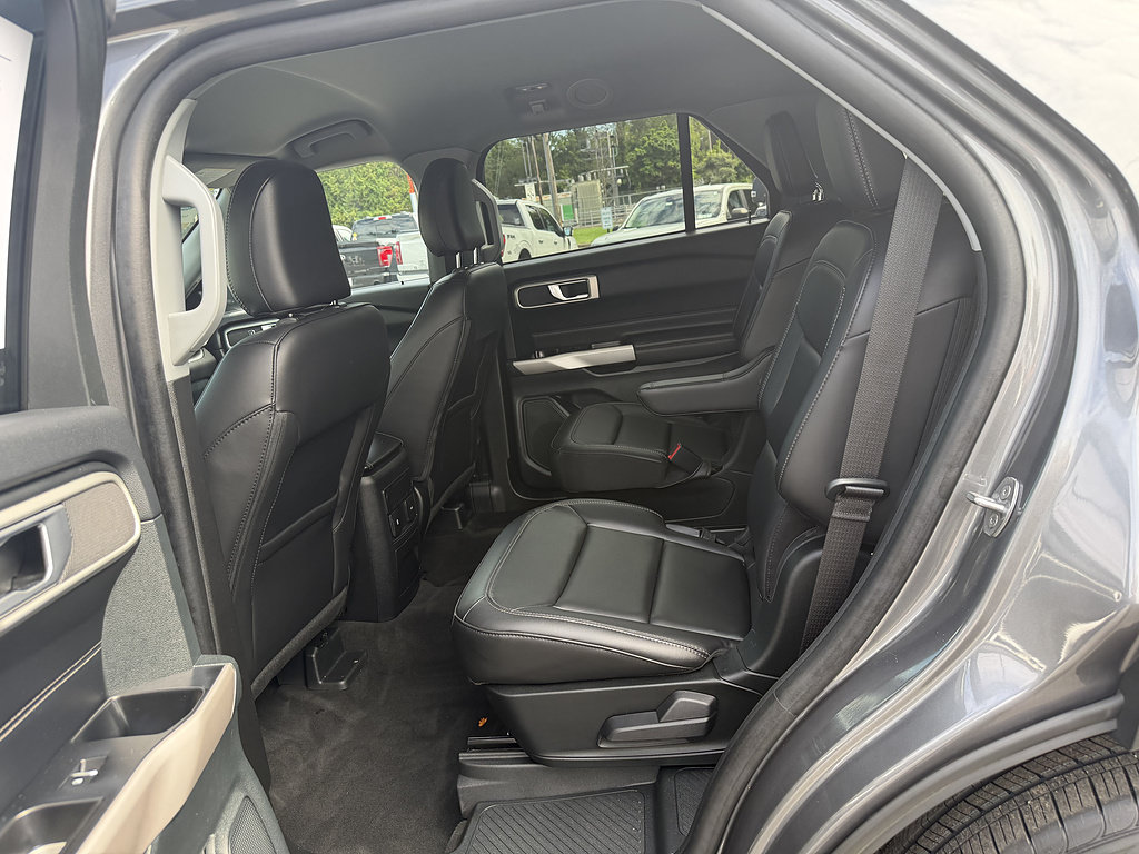 Certified 2023 Ford Explorer XLT w/ Equipment Group 202A AWD/4WD image 12